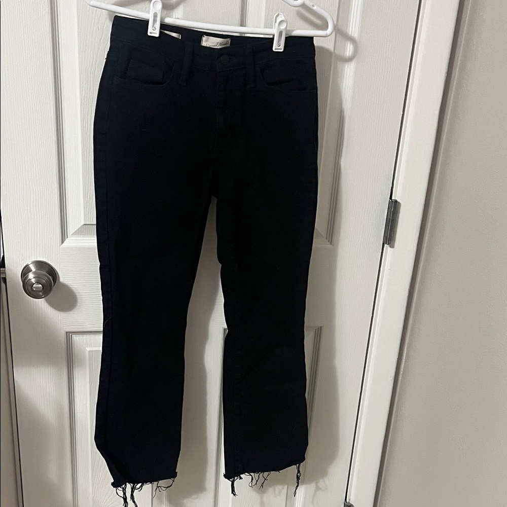 Universal Thread Black Straight-Leg Jeans with Frayed Hem